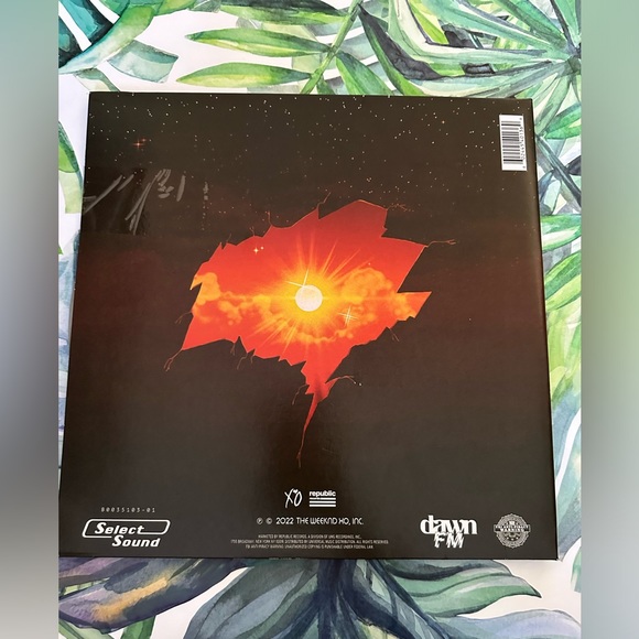 The Weeknd Dawn FM - Exclusive Limited Edition Silver Colored Vinyl 2 LP - Picture 5 of 5